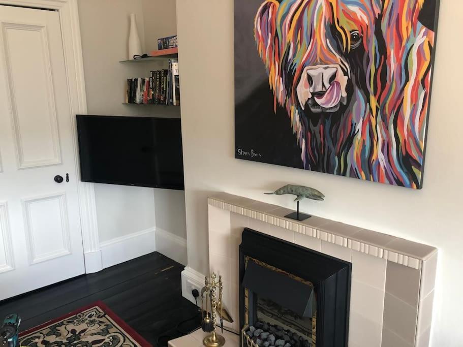 Beautiful Traditional Flat In The Center Of Largs. エクステリア 写真