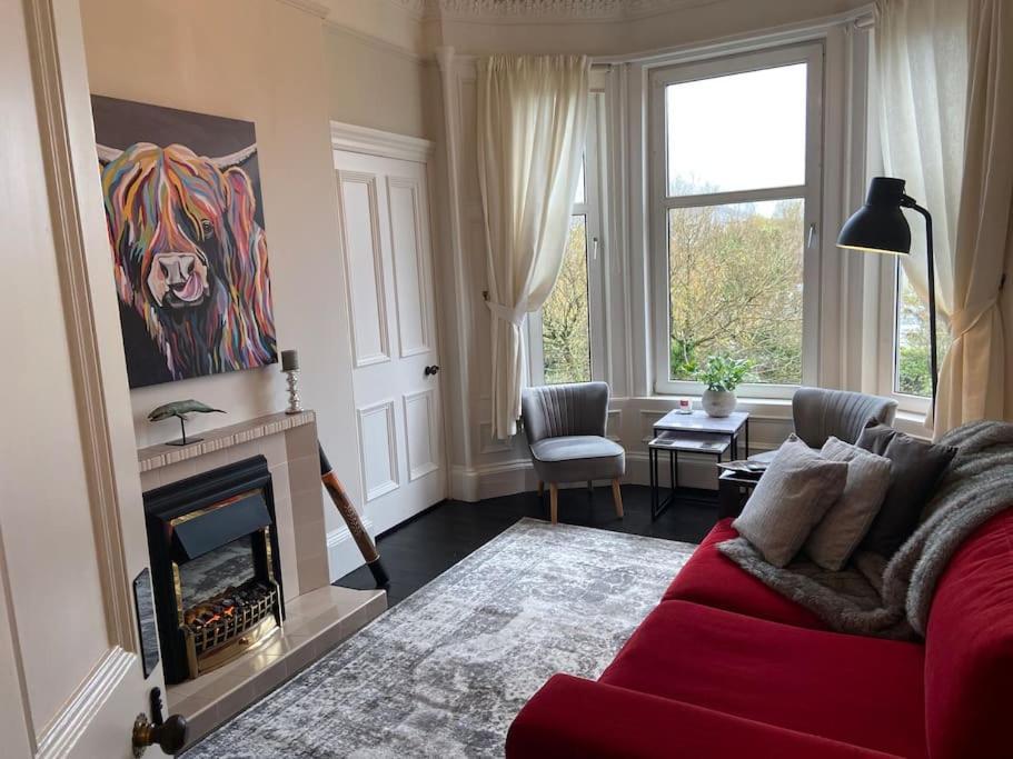 Beautiful Traditional Flat In The Center Of Largs. エクステリア 写真